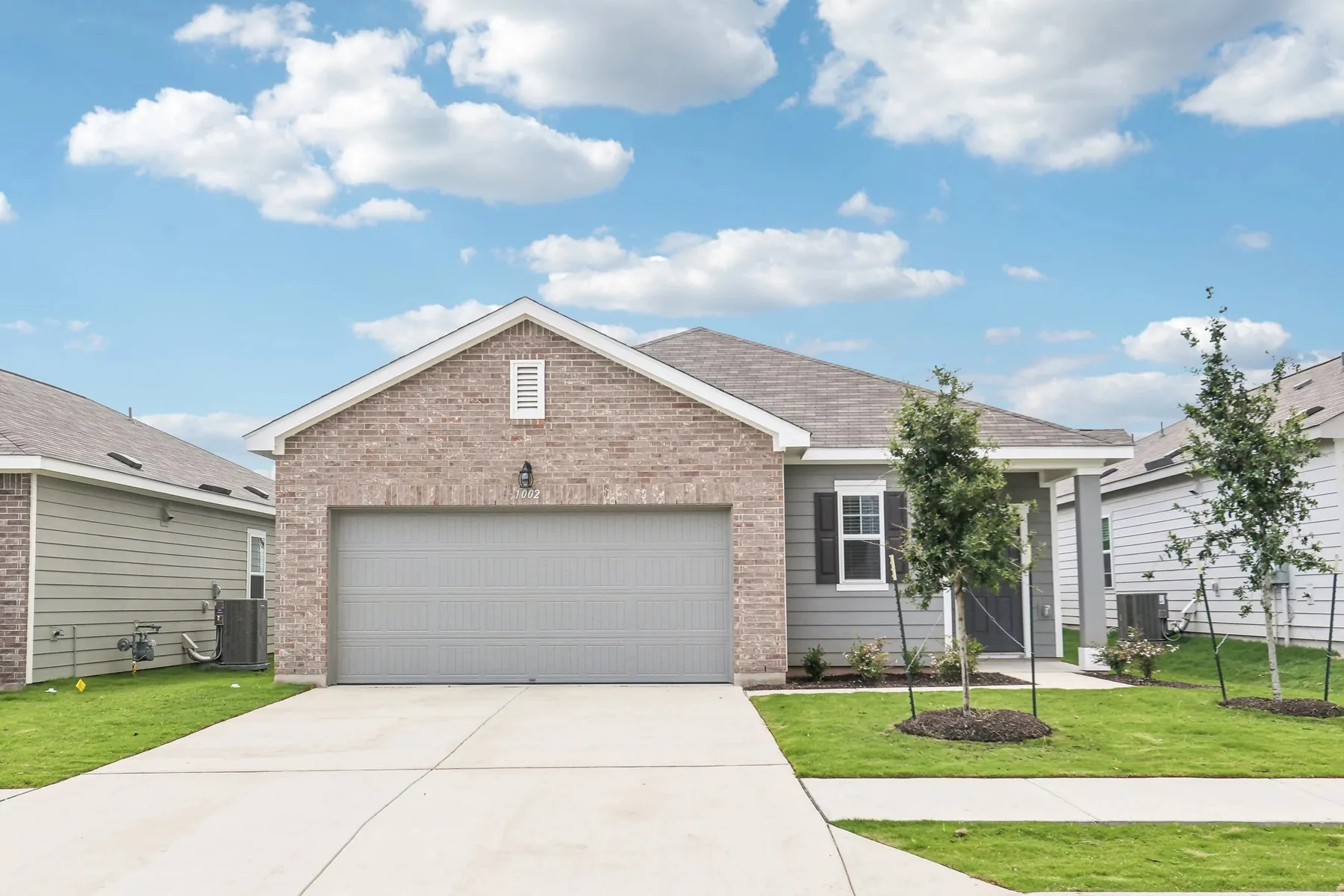 Exterior of a Starlight Homes home in Rolling Glen, Hutto